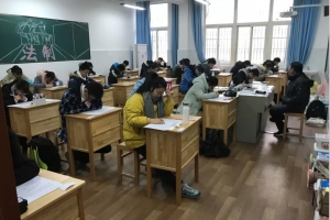 【高中部】努力奮進，再創輝煌 ——記12月月考進行時